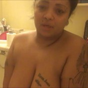 2 full toilets 3 droppingapples