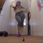 giant woman shits out tiny man hd loverachelle2