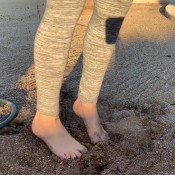 littleladylacy - dirty feet licked clean