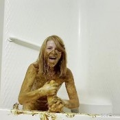 freckledred bathing in shit