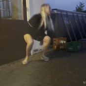 Siswet Piss Outdoors 2