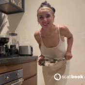 Jasminesexx Farting In The Kitchen