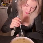 Misty_phoenix Drinking Pee And Eating Poop