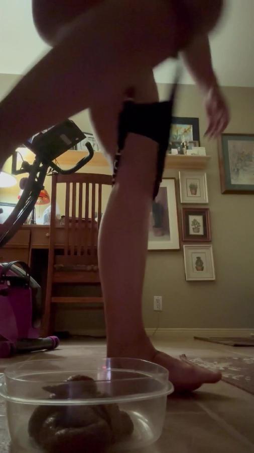 Cocofit 5min Hot Shitting Vid With Ass Worship